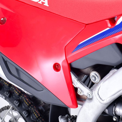 ZE88-5042 BULLONI ERGAL PLASTICHE RED CRF14>